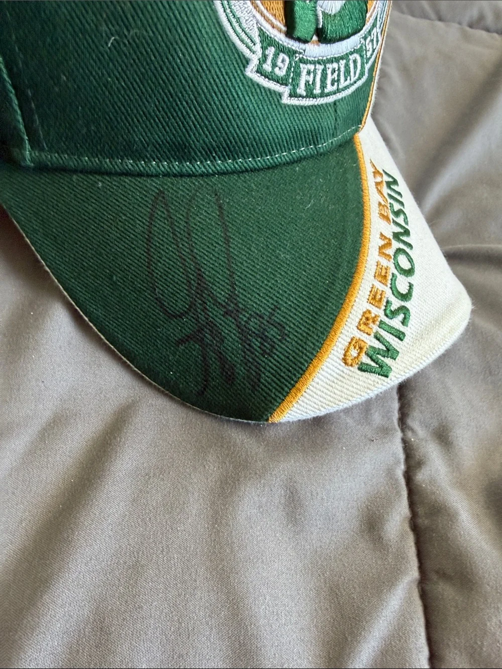 Green Wisconsin Lambeau Field Men's Baseball Cap signature